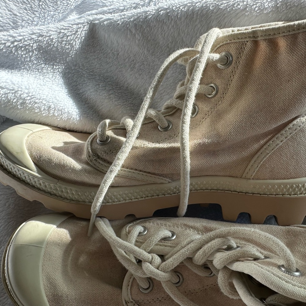 Palladium Pampa Hi Cream Canvas High-Tops size 8 women’s 6.5 men’s - Picture 3 of 6